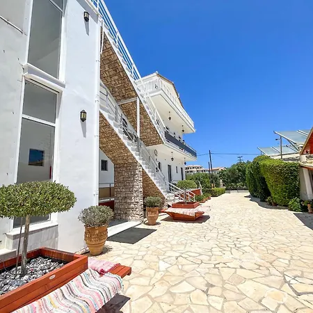 Apartament Pettas *